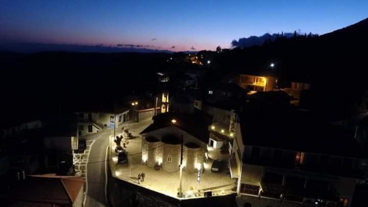 Hotel Isaraiko Spiti Agia Theodora Isaris Exteriör bild
